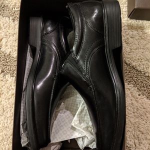 Florsheim Rally moc slip shoes